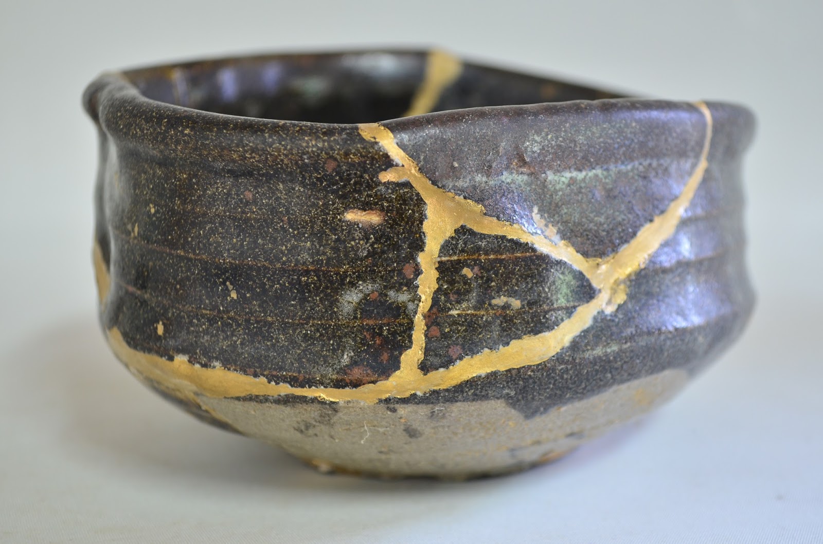 kintsugi-bowls
